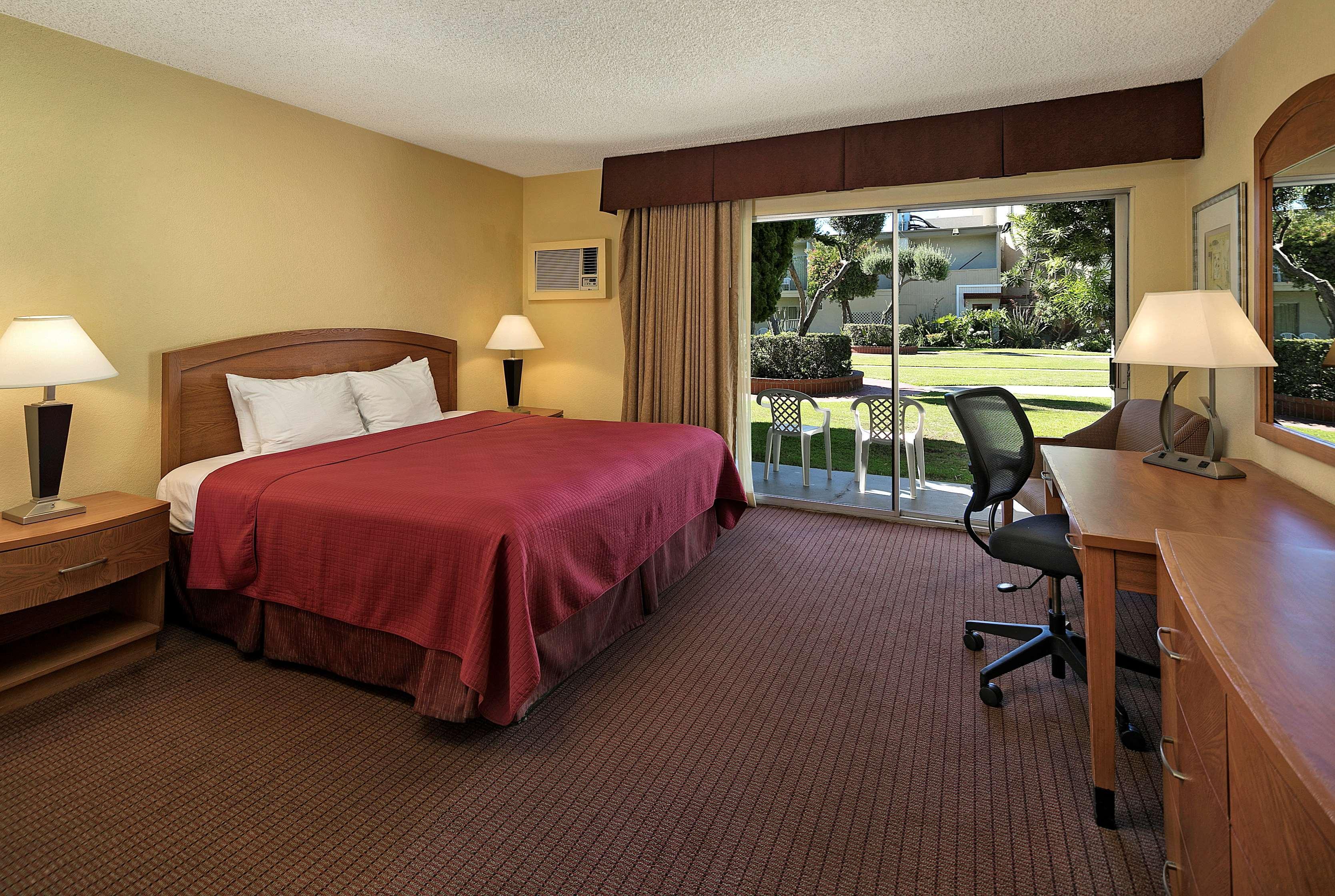 Best Western Golden Sails Hotel Long Beach Exteriör bild