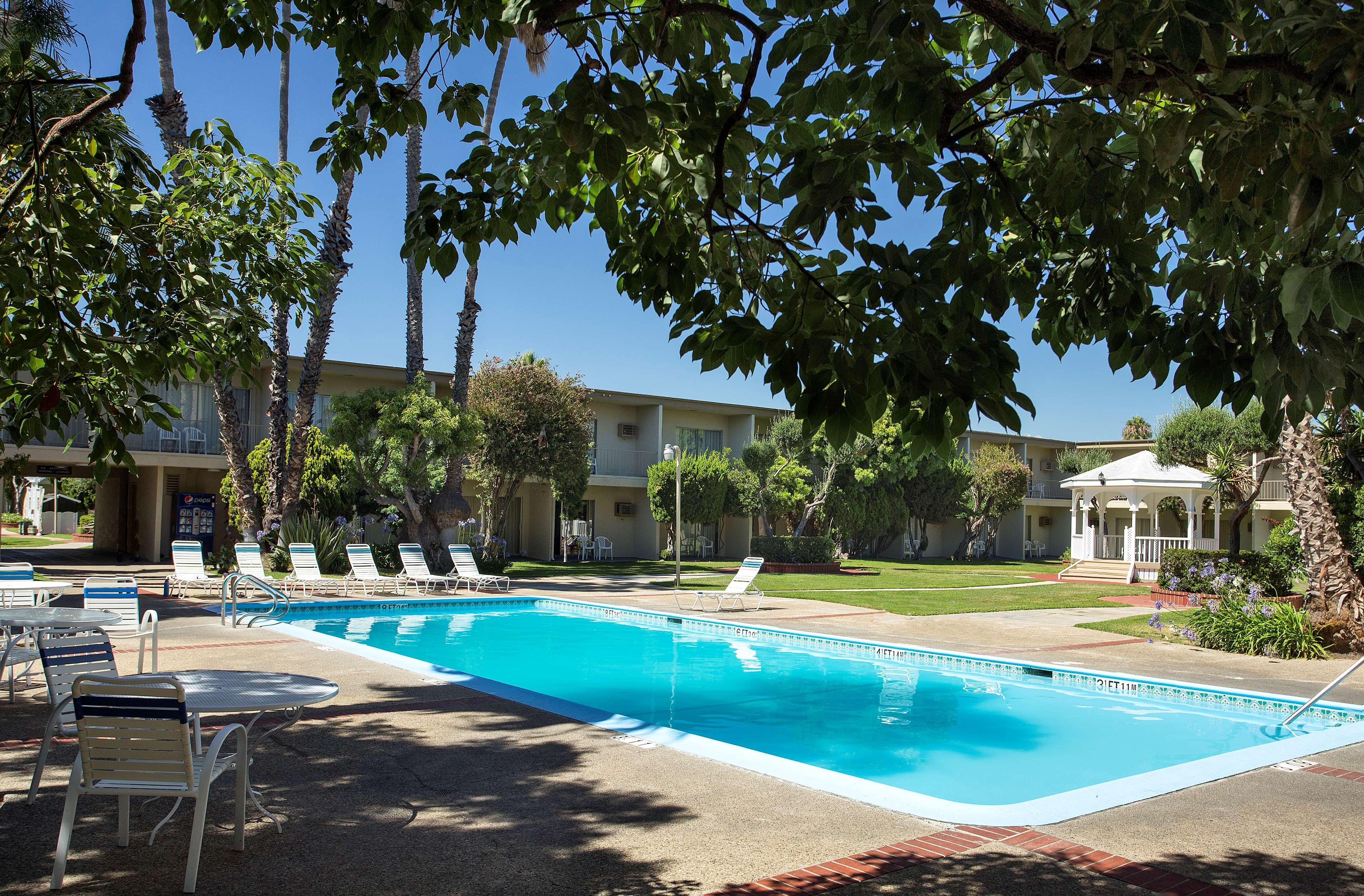 Best Western Golden Sails Hotel Long Beach Exteriör bild